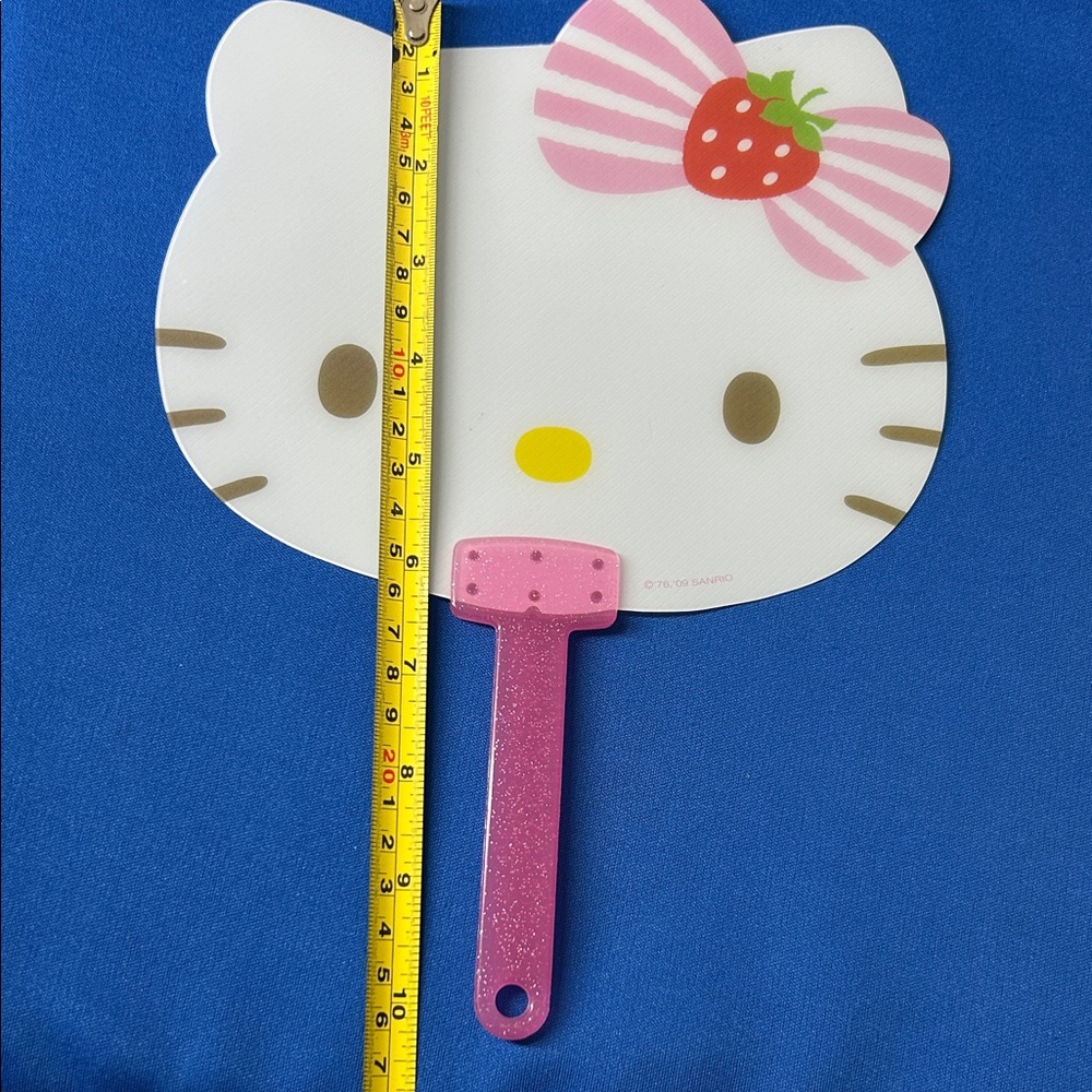 🖤NEW🔺2009 Hello Kitty Pink and White Hand Fan - Picture 7 of 9